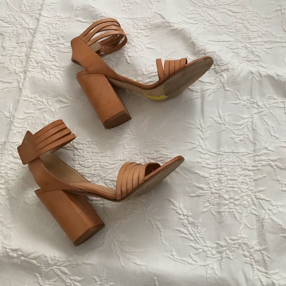 Vince Heeled Leather Sandals. - Picture 2 of 9